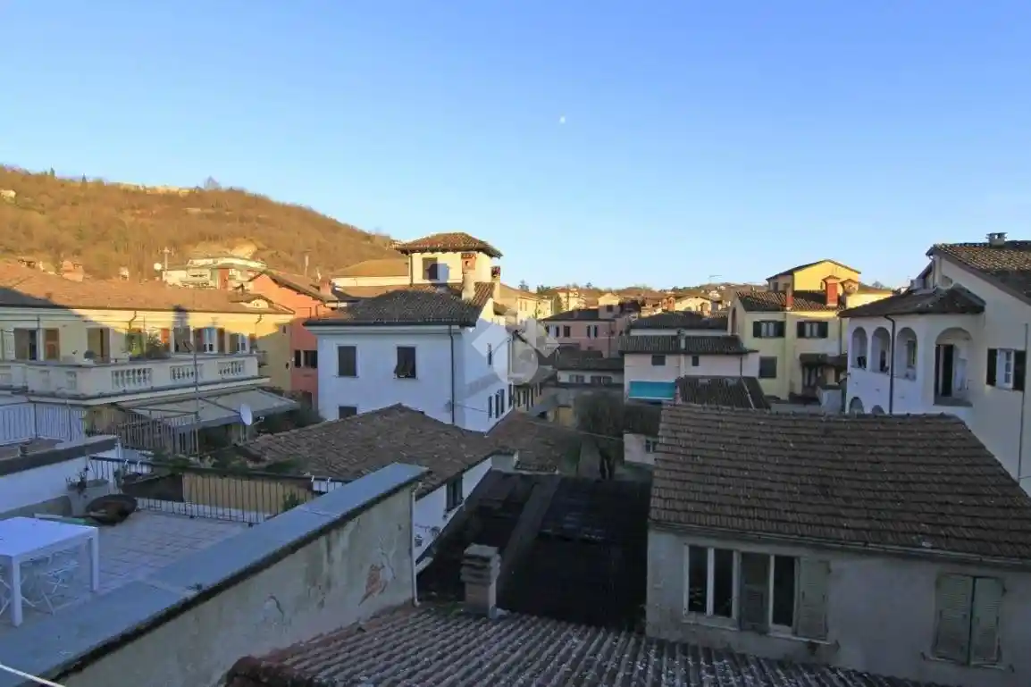 Appartamento in vendita a Gavi