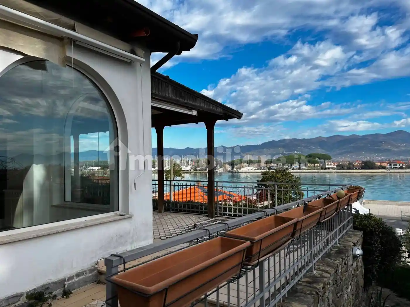 Villa in vendita a Ameglia