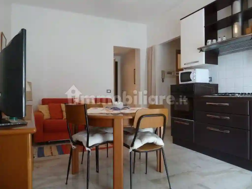 Trilocale via Cristoforo Colombo 45, Centro, Diano Marina - foto 4