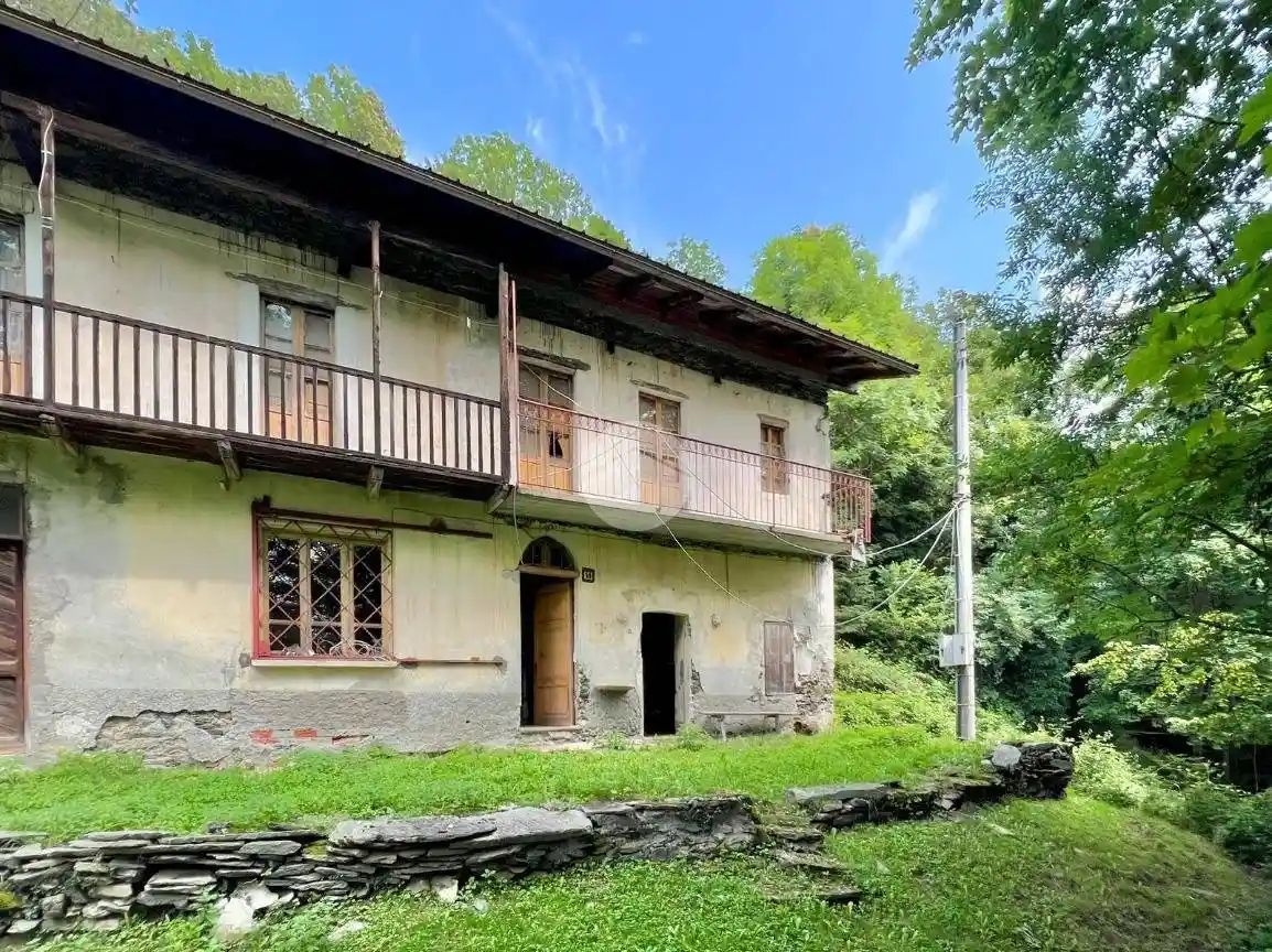 Casa indipendente in vendita a Viù