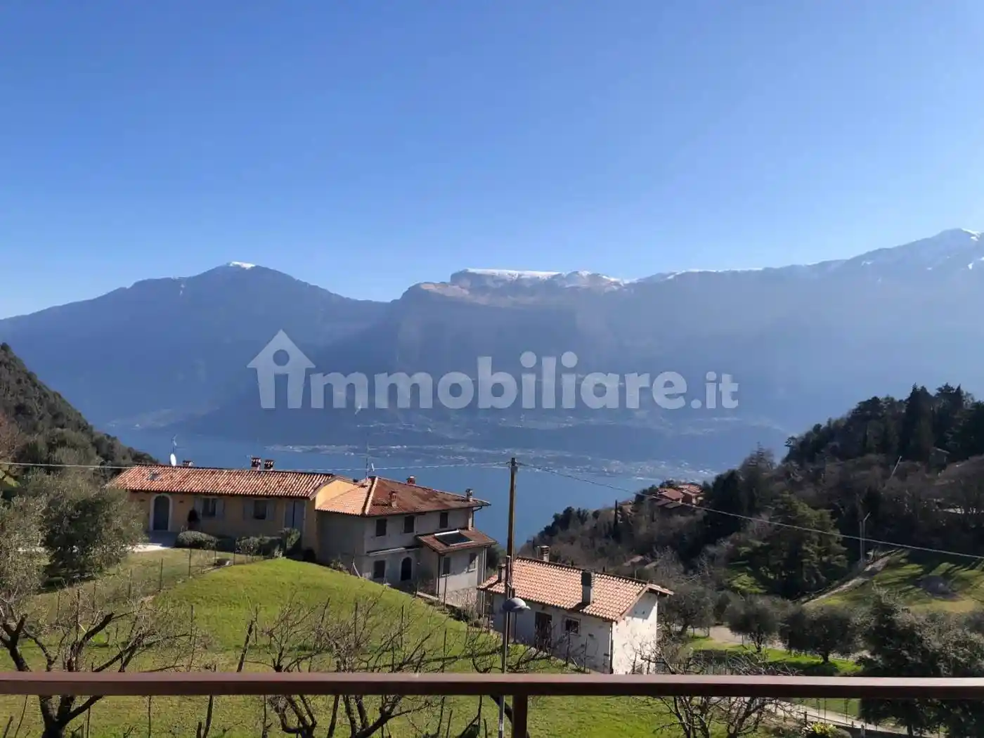 Appartamento in vendita a Tremosine sul Garda