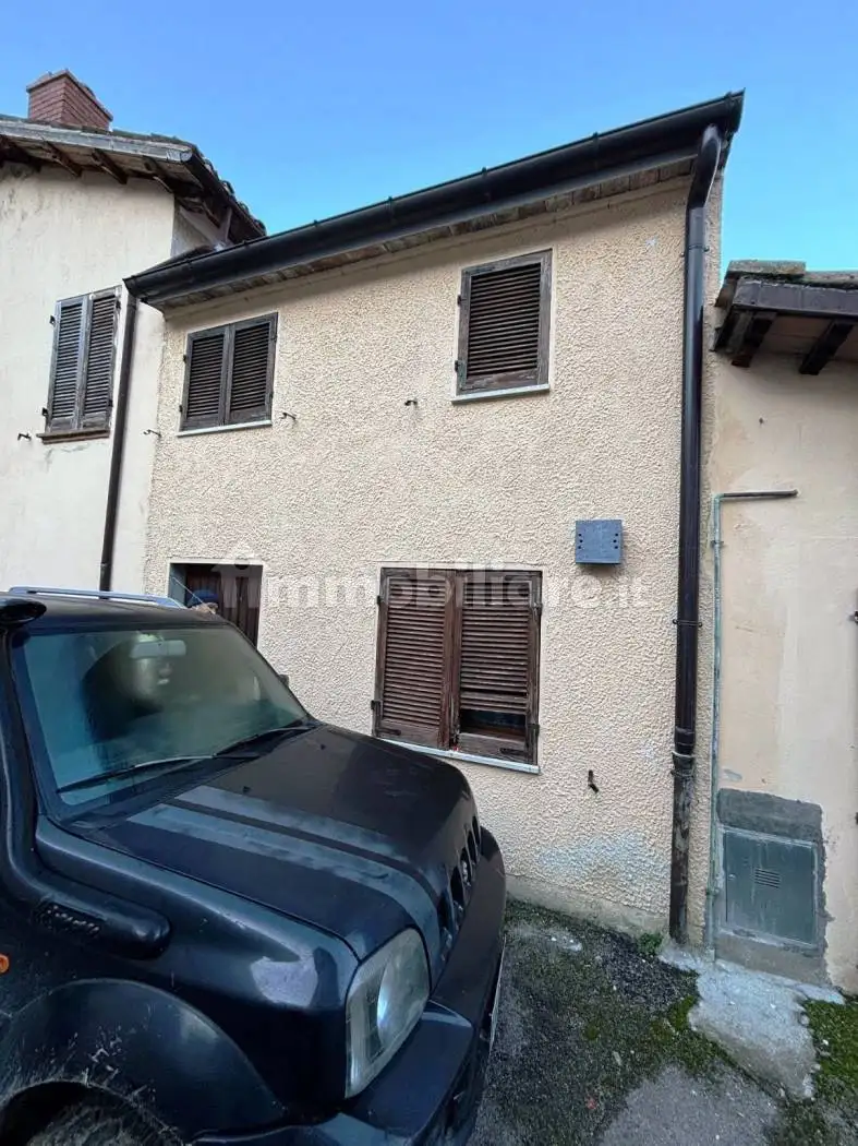 Casa indipendente in vendita a Fiuminata