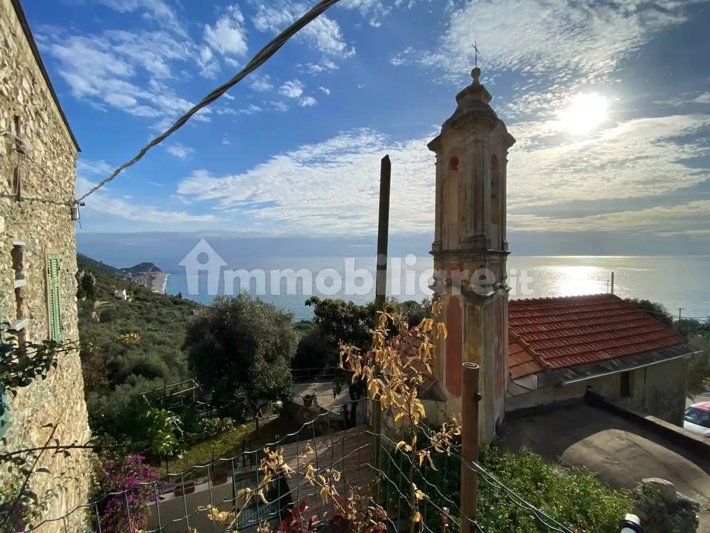 Casa indipendente in vendita a Finale Ligure