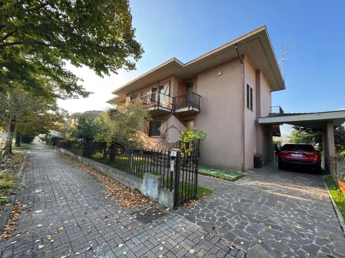 Villa in vendita a Latina