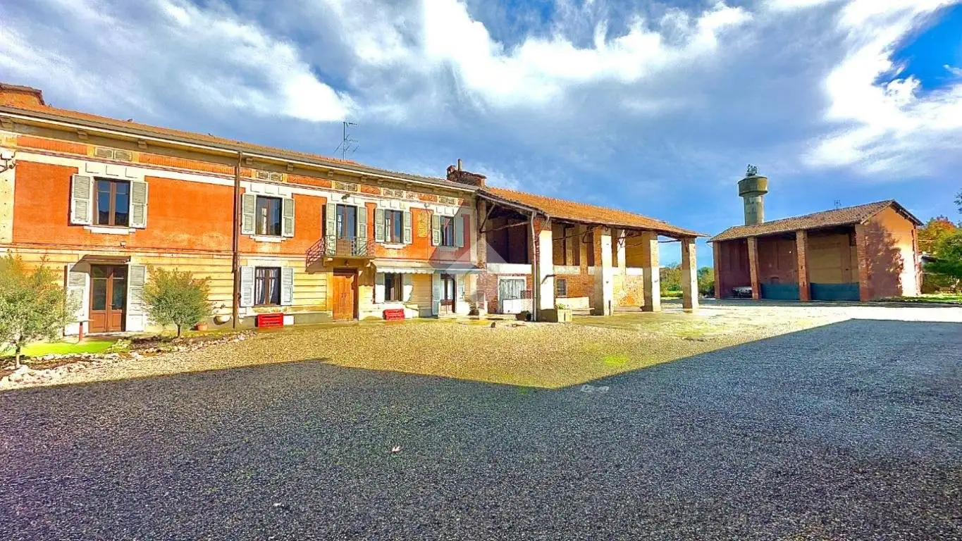 Casa indipendente in vendita a Fresonara