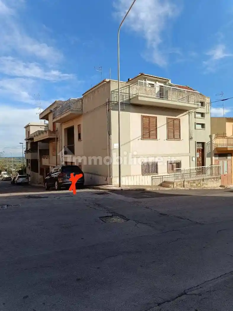 Palazzo - Edificio in vendita a Ispica