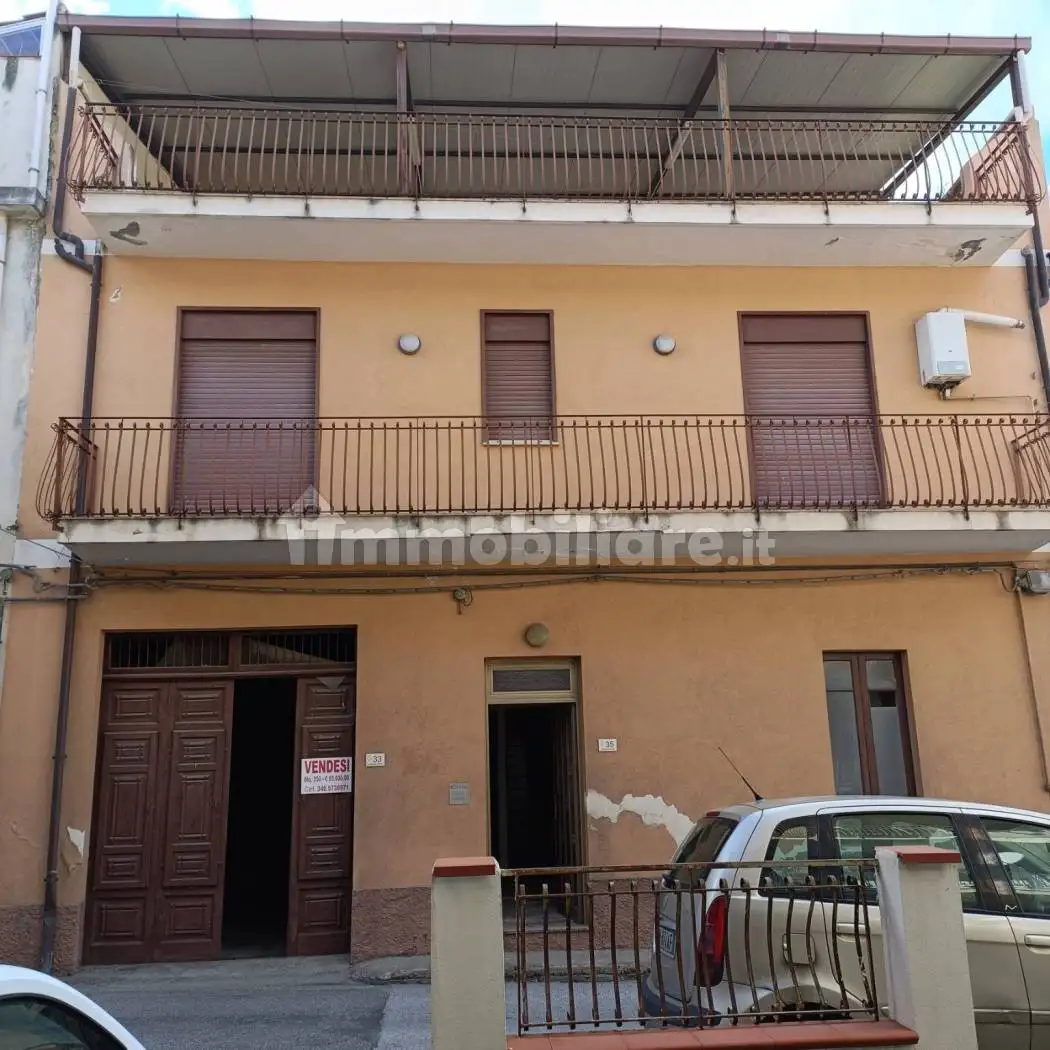 Casa indipendente in vendita a Mazzarrà Sant'Andrea