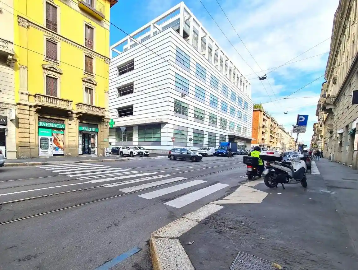 Bilocale via Carlo Farini 36, Isola, Milano - foto 3