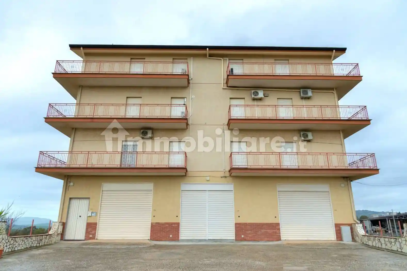 Palazzo - Edificio in vendita a Favara