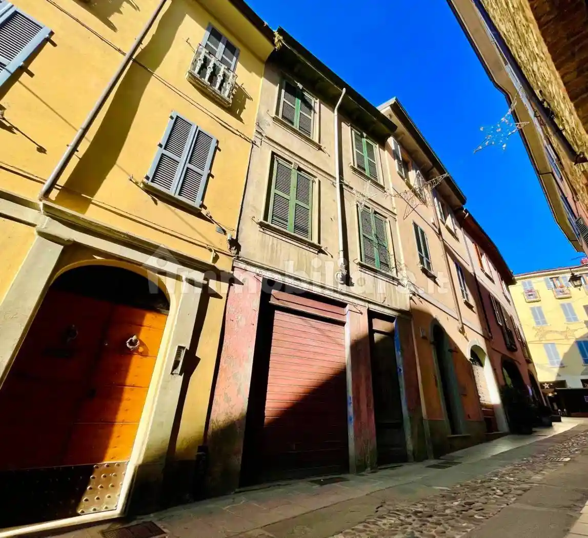 Casa indipendente in vendita a Bobbio