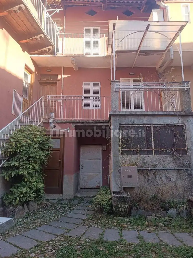 Casa indipendente in vendita a Zumaglia