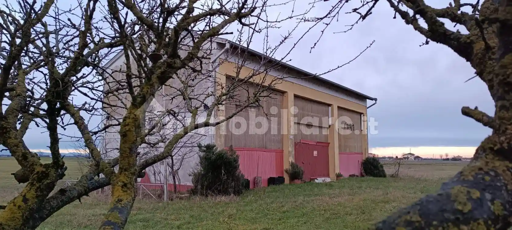 Rustico - Casale in vendita a Sissa Trecasali