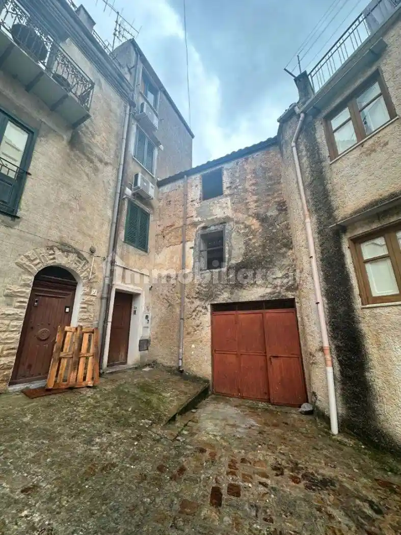 Casa indipendente in vendita a Gratteri