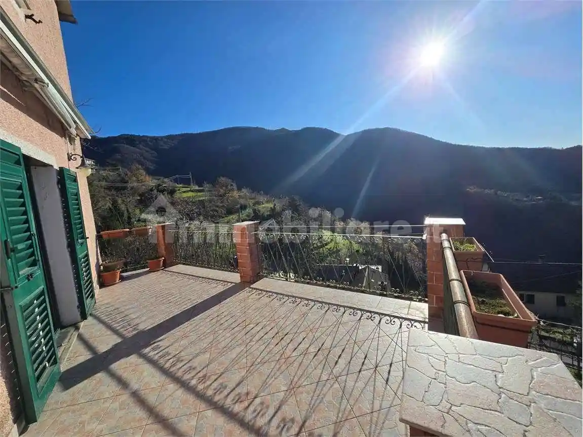 Villa in vendita a Borzonasca