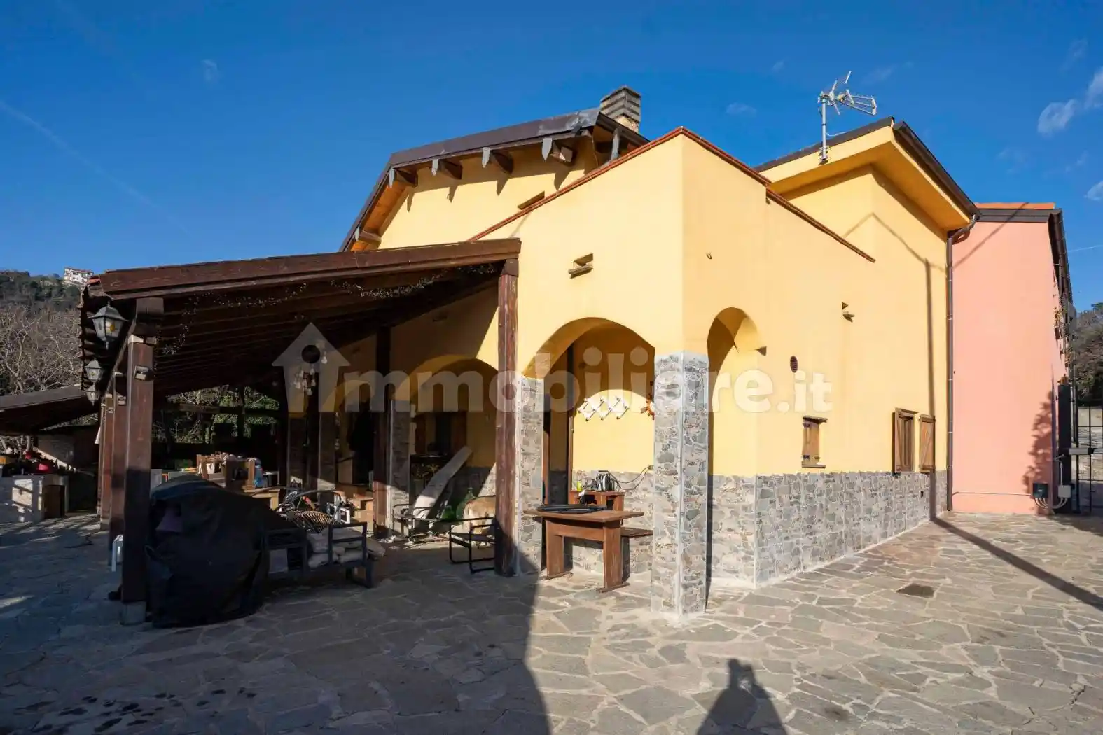 Villa in vendita a Albisola Superiore