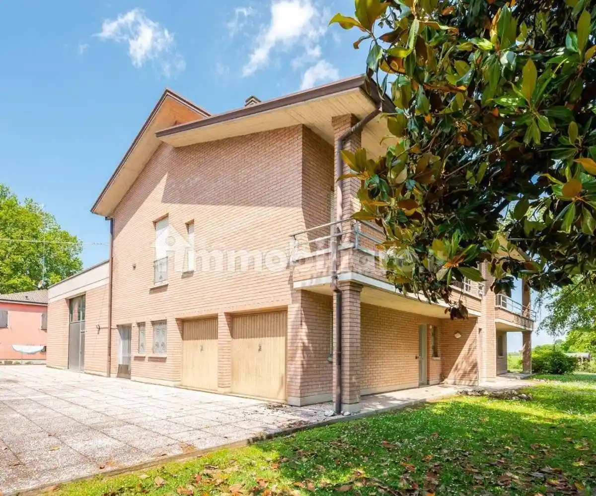 Villa in vendita a Reggio Emilia