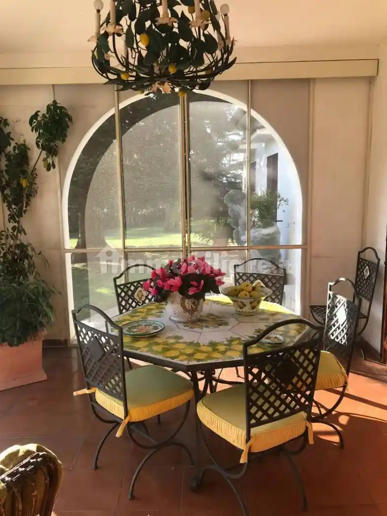 Villa in vendita a Pomezia