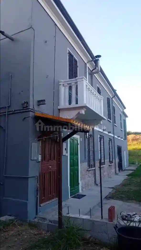 Trilocale via Ugo Roncada 3, Borgofranco Sul Po, Borgocarbonara - foto 4