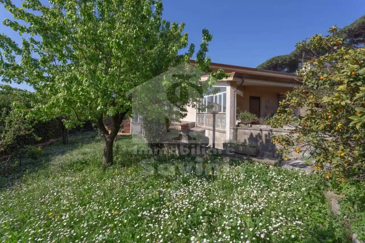 Villa in vendita a Genzano di Roma