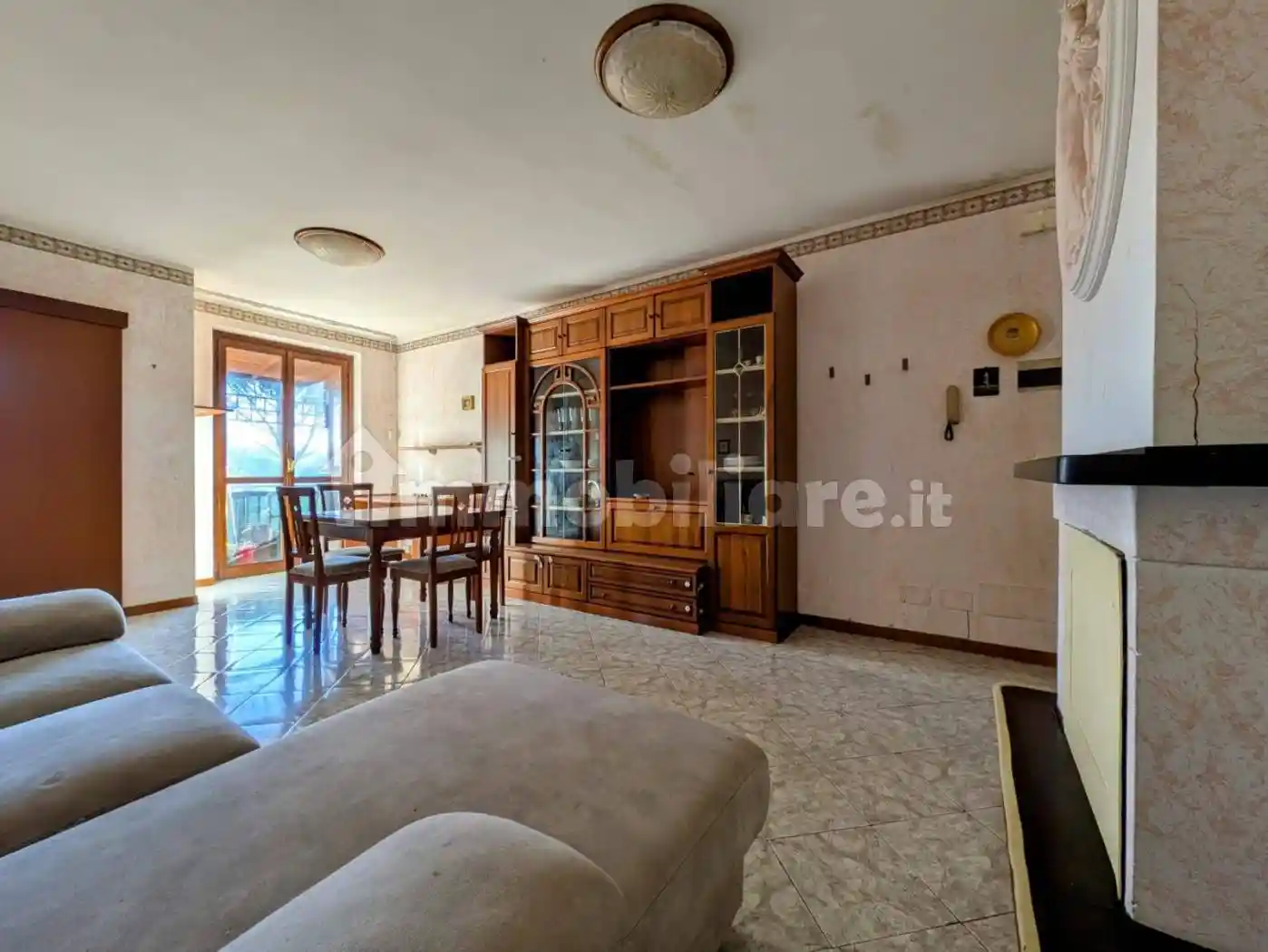 Appartamento in vendita a Follo