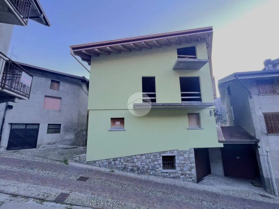 Rustico - Casale in vendita a Berzo Demo
