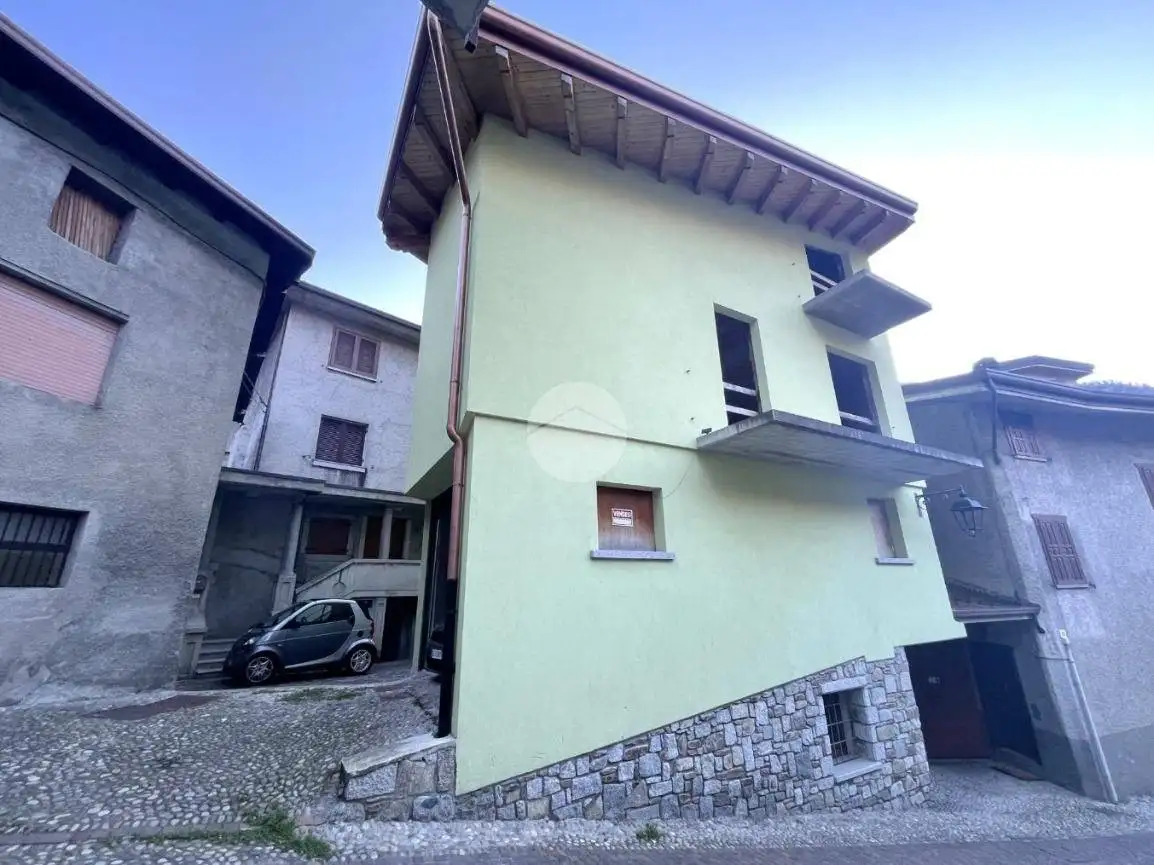 Rustico via I° Maggio, Demo, Berzo Demo - foto 2