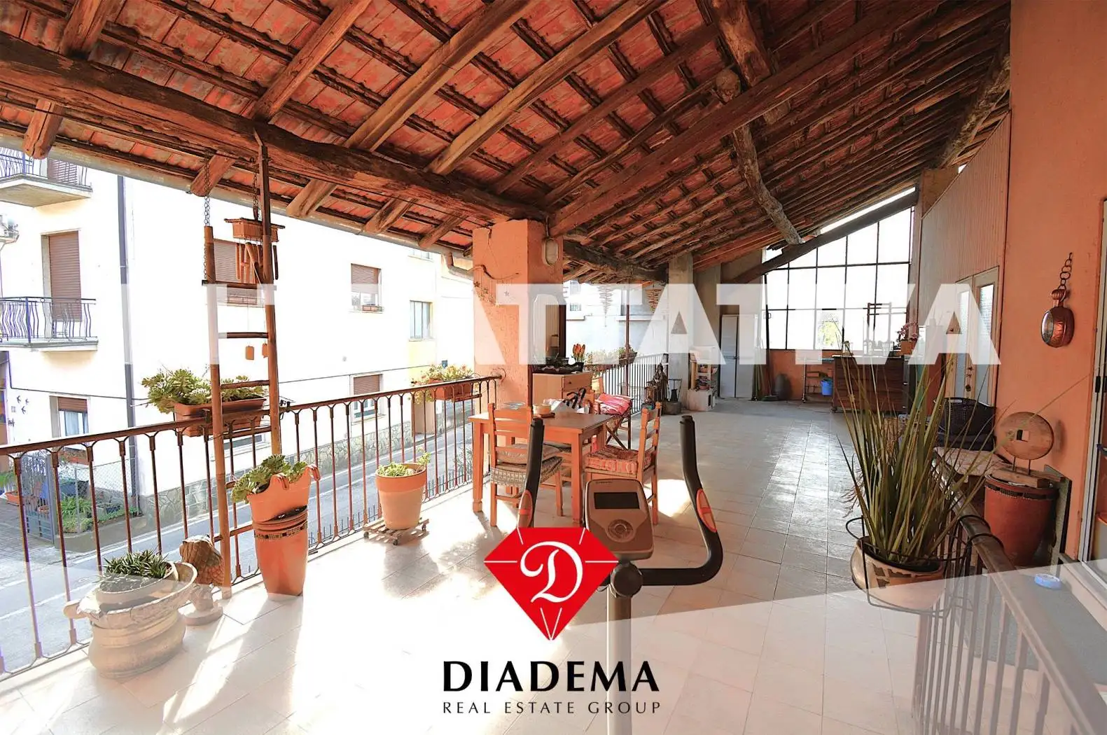 Casa indipendente in vendita a Varese