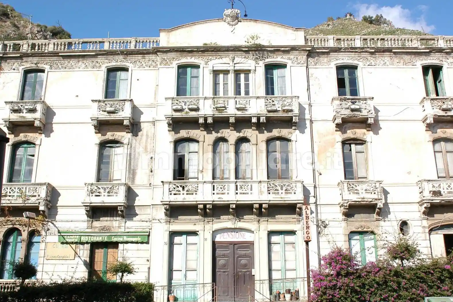 Palazzo - Edificio in vendita a Taormina