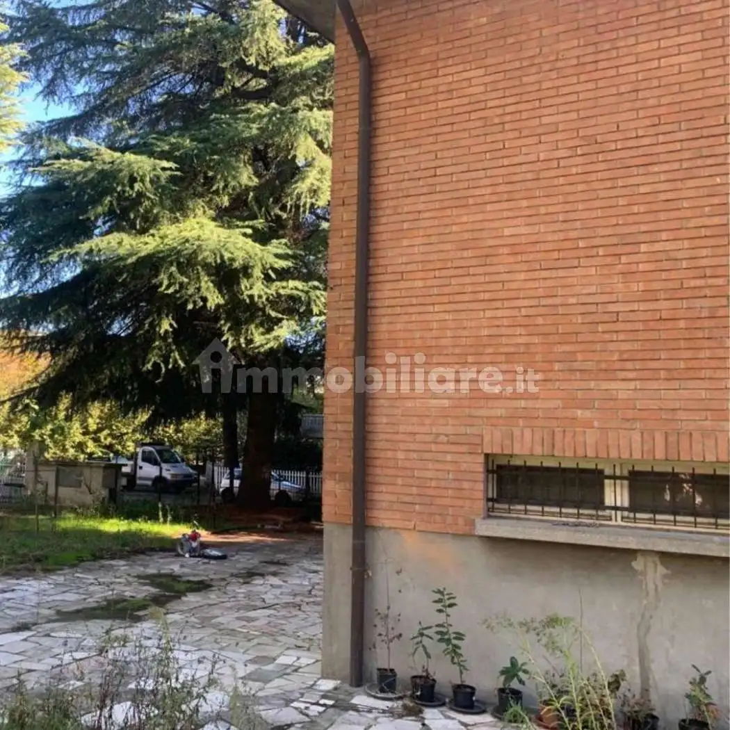 Casa indipendente in affitto a Reggio Emilia