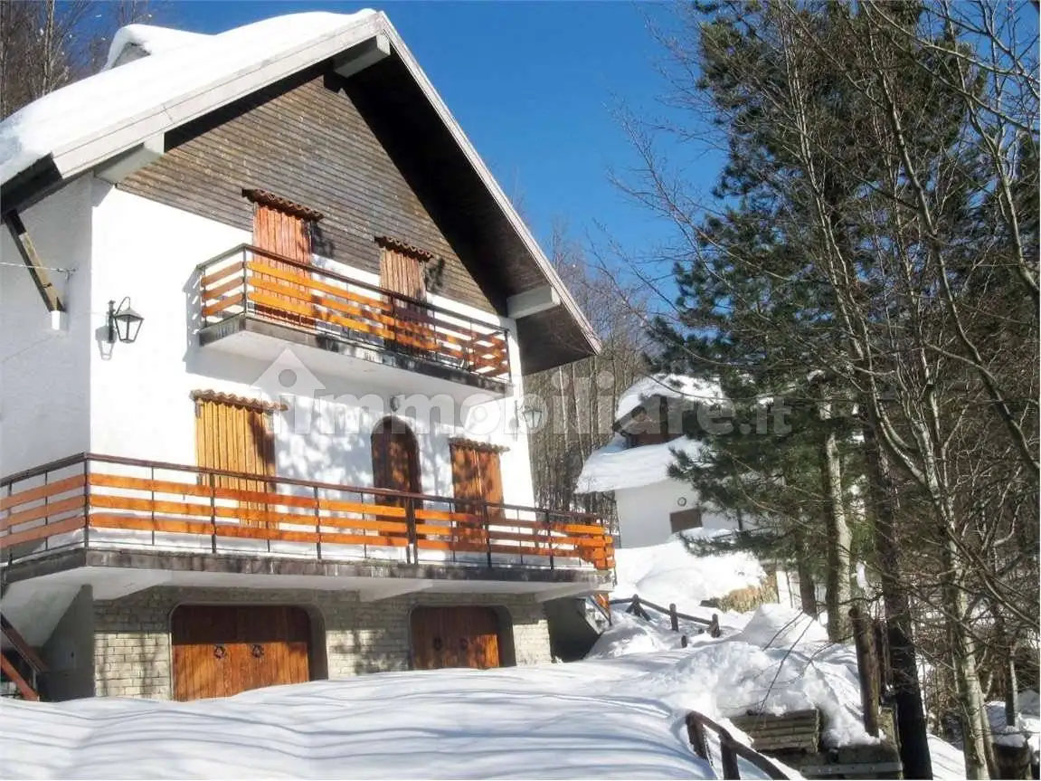 Appartamento in vendita a Ventasso