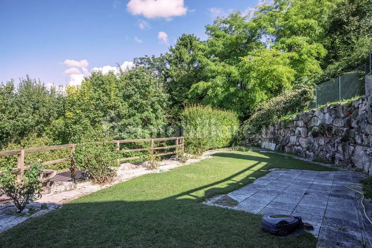 Villa bifamiliare via Don Albrigi, Centro, Cerro Veronese - foto 2