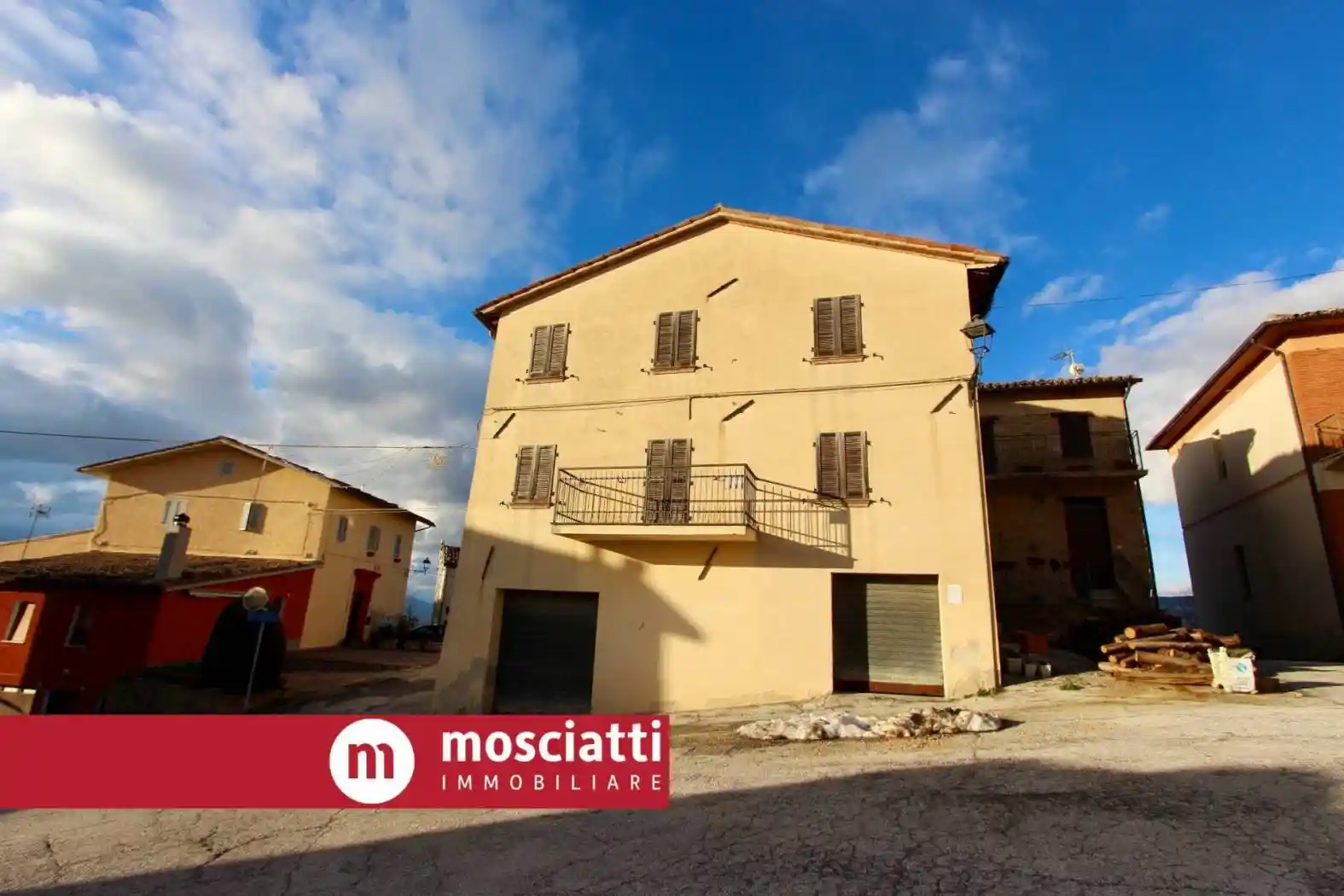 Casa indipendente in vendita a Castelraimondo