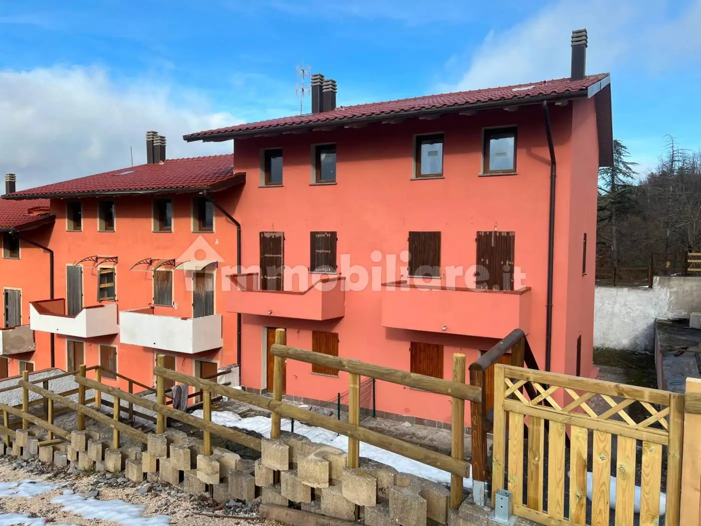 Casa indipendente in vendita a San Benedetto Val di Sambro