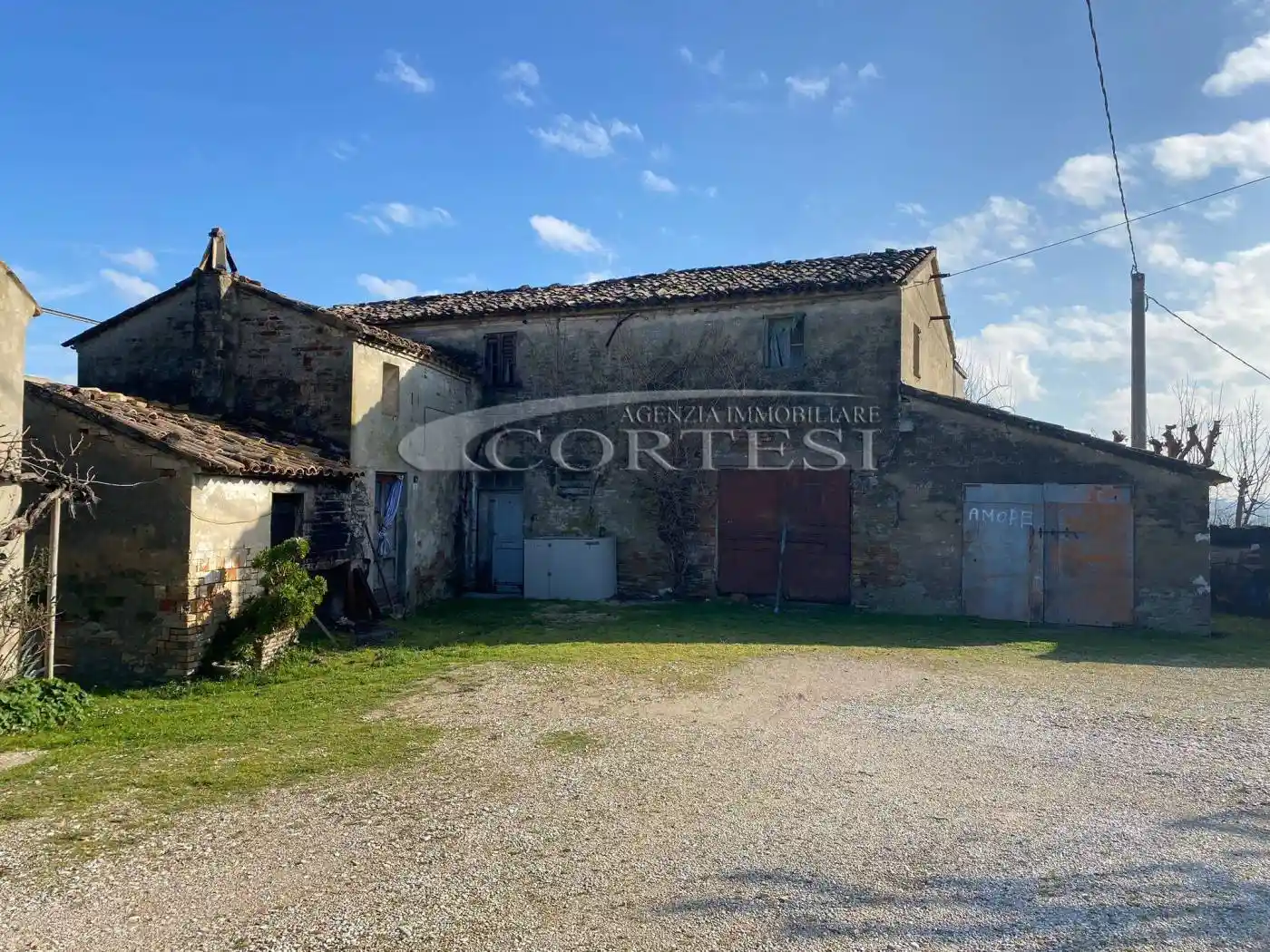 Rustico - Casale in vendita a San Costanzo