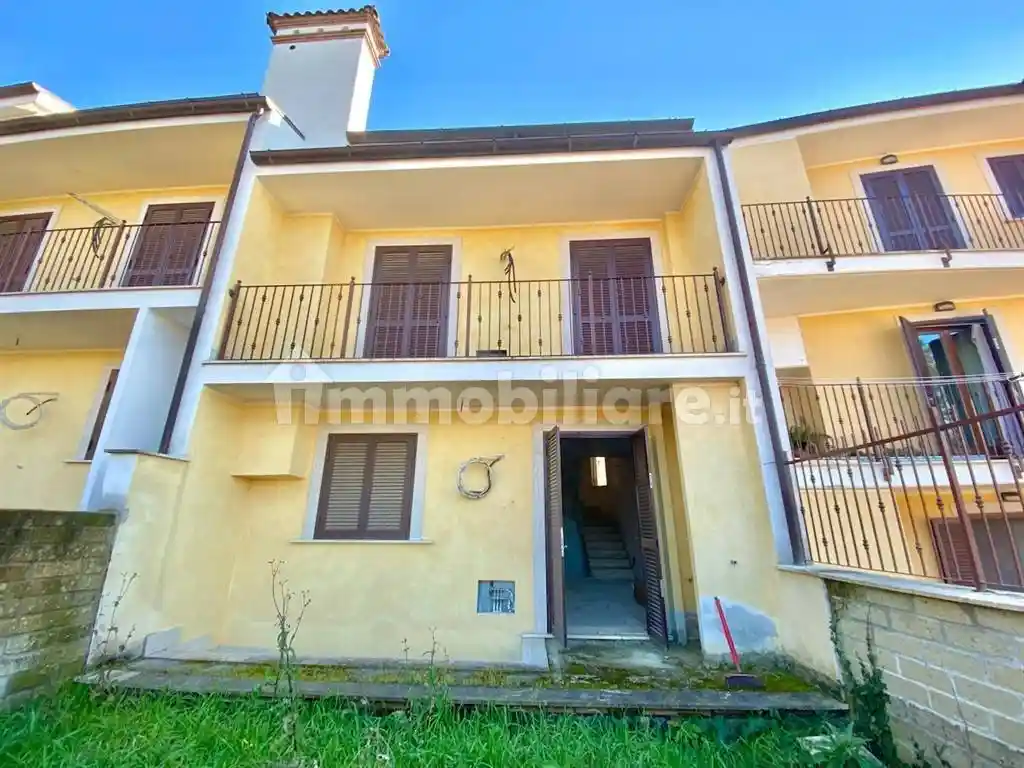 Villetta a schiera in vendita a Cave