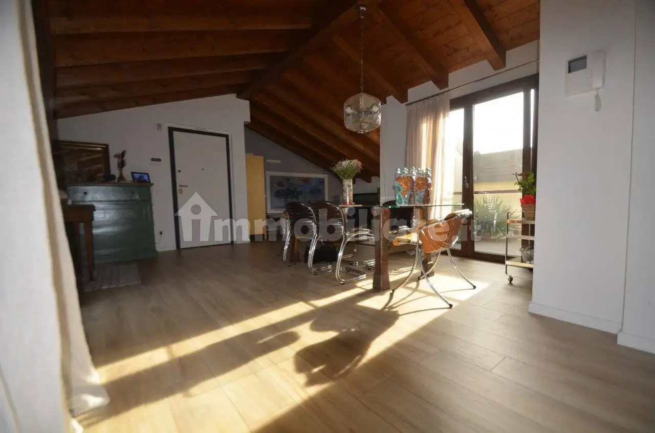 Appartamento in vendita a Pavia