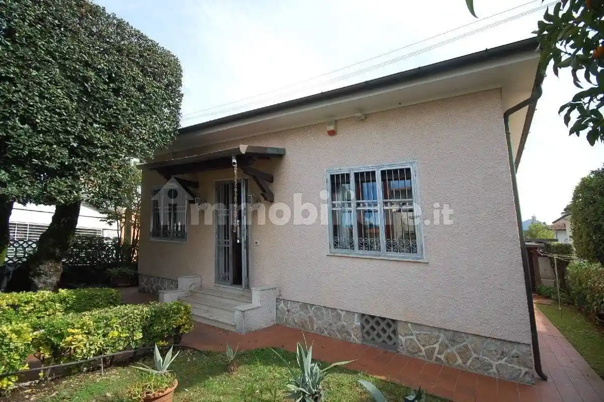 Villa in vendita a Pietrasanta