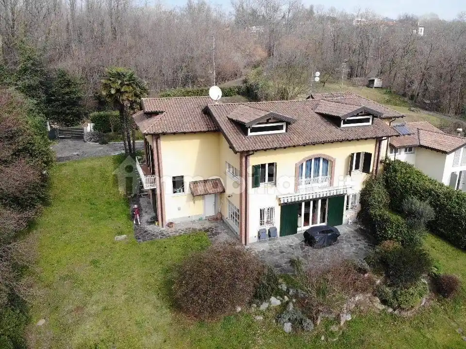 Villa unifamiliare via Pier Fortunato Calvi 15, Viale Europa, Varese - foto 4