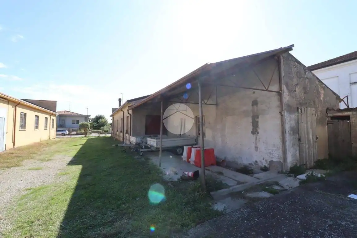 Rustico - Casale in vendita a Castelbelforte