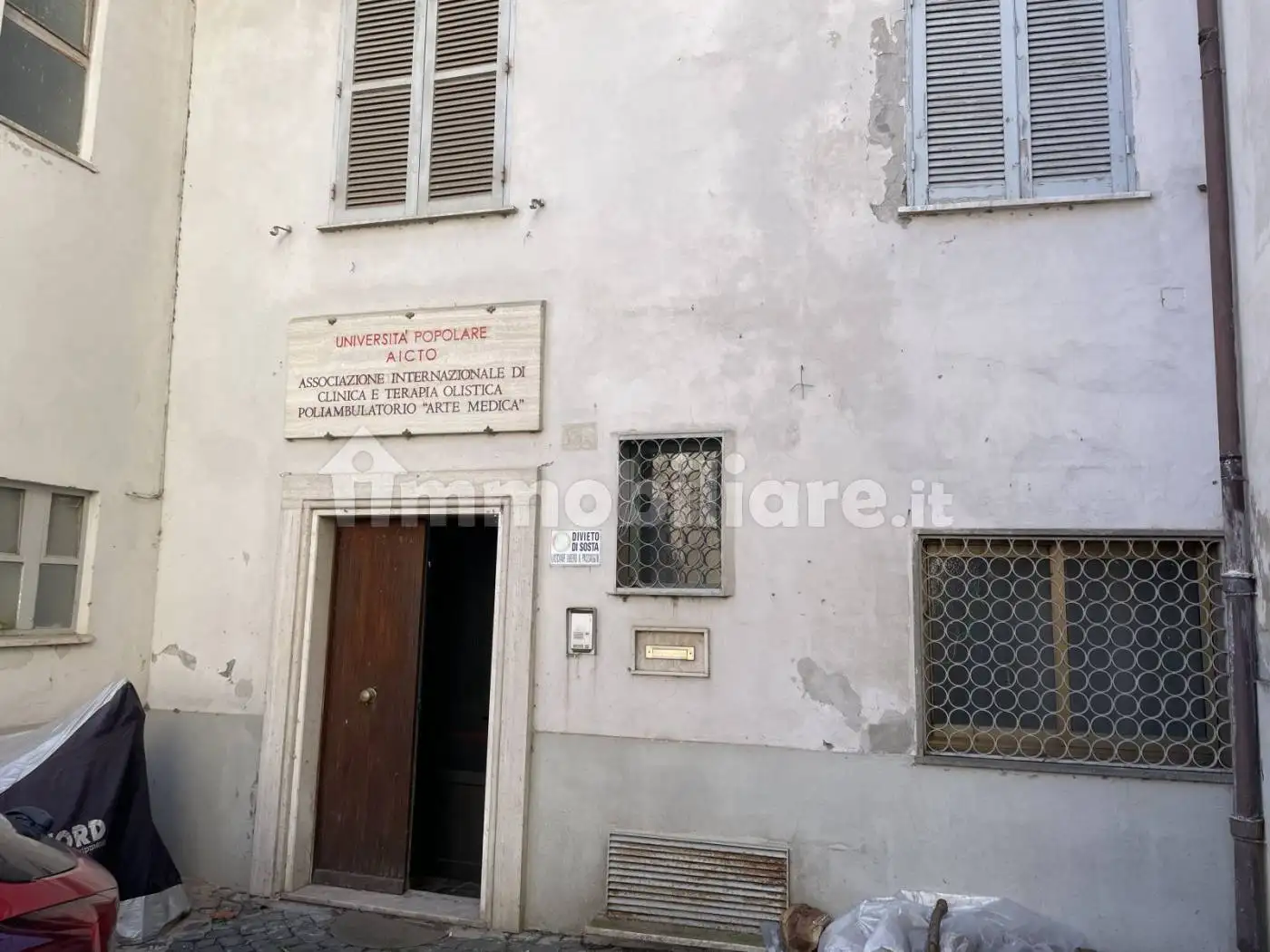 Palazzo - Edificio in Affitto - foto 2