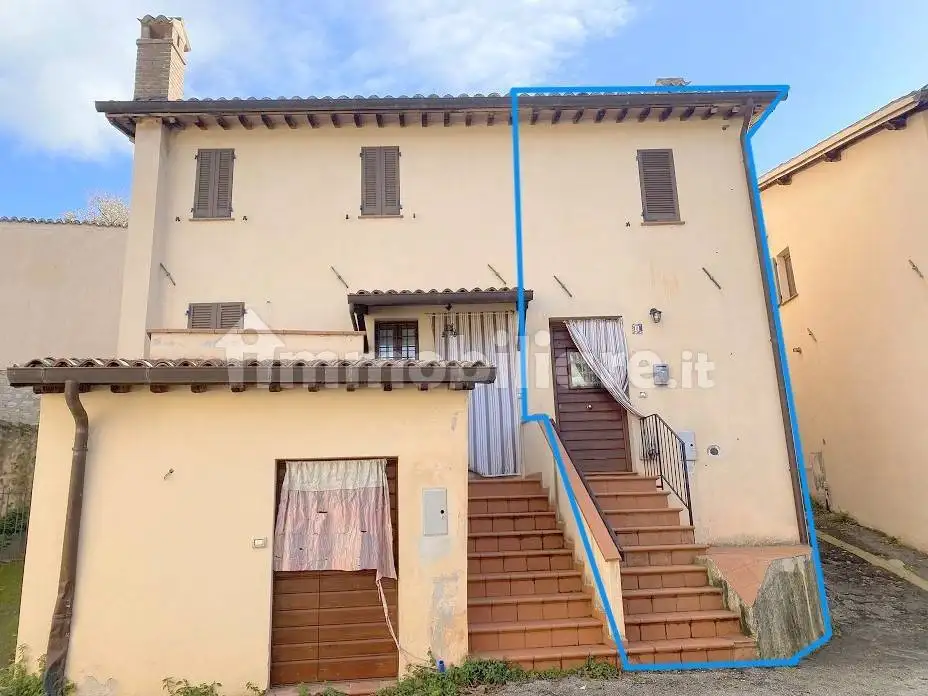 Casa indipendente in vendita a Foligno