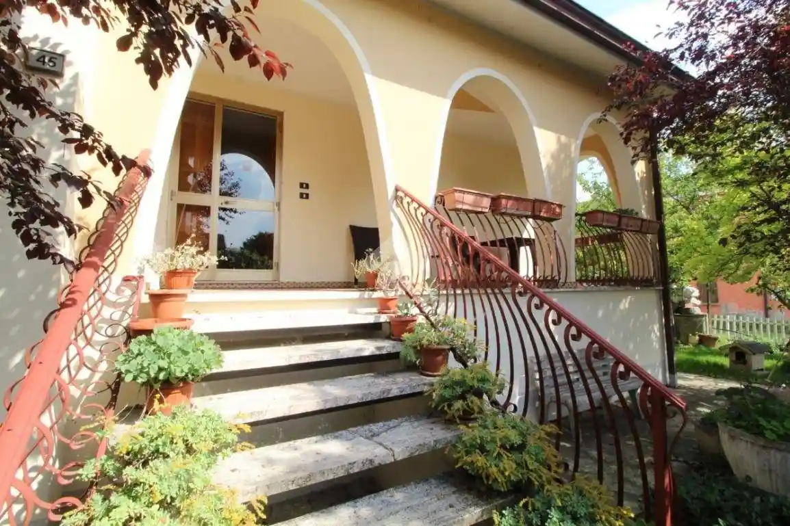 Villa in vendita a Cadelbosco di Sopra
