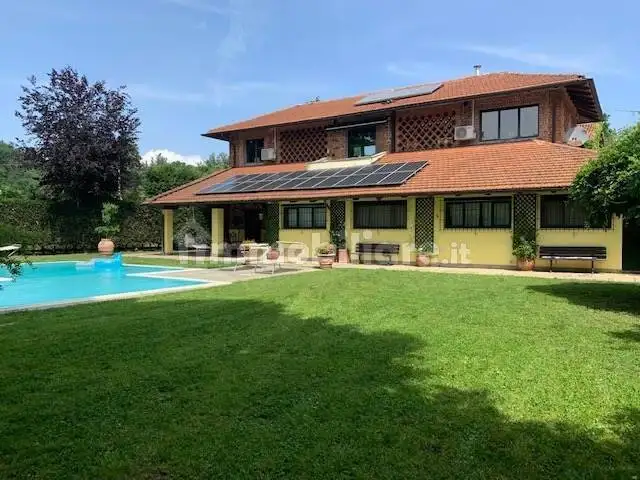 Villa in vendita a Masserano