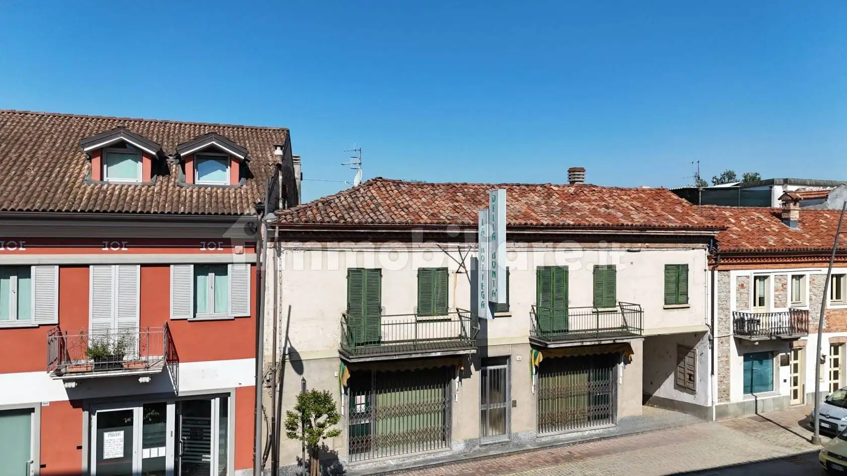 Casa indipendente in vendita a Grinzane Cavour
