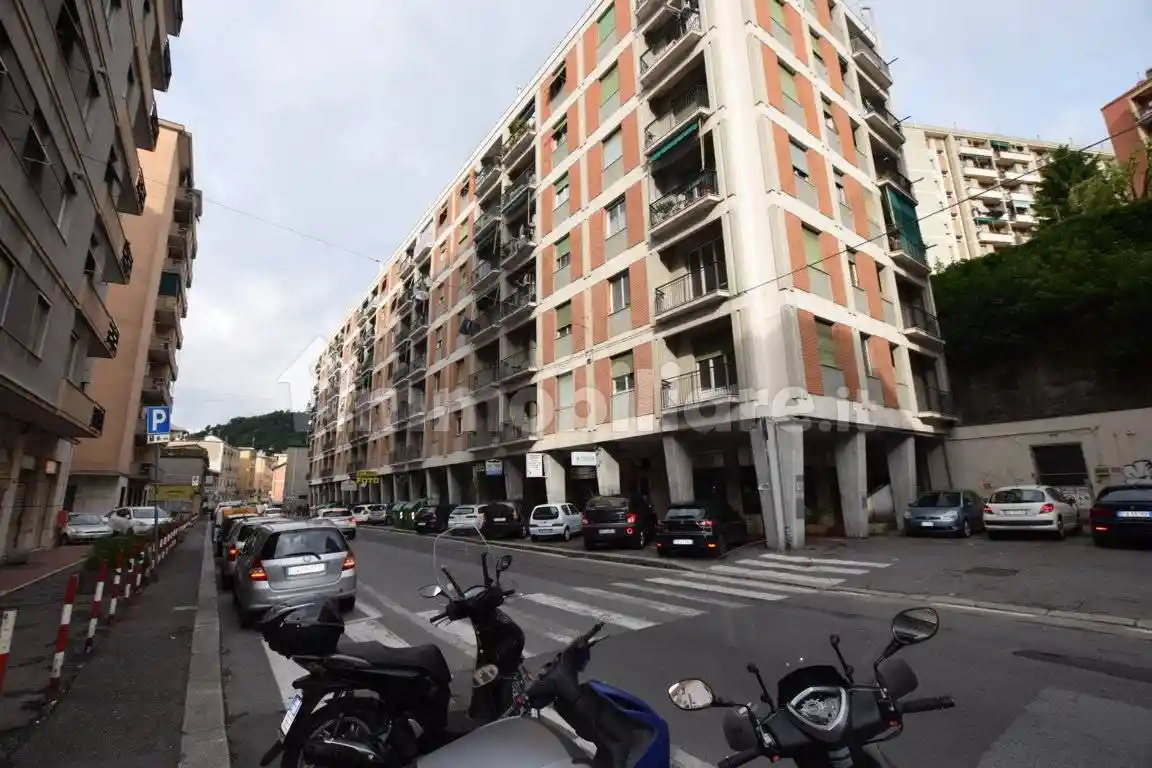 Palazzo - Edificio in vendita a Genova