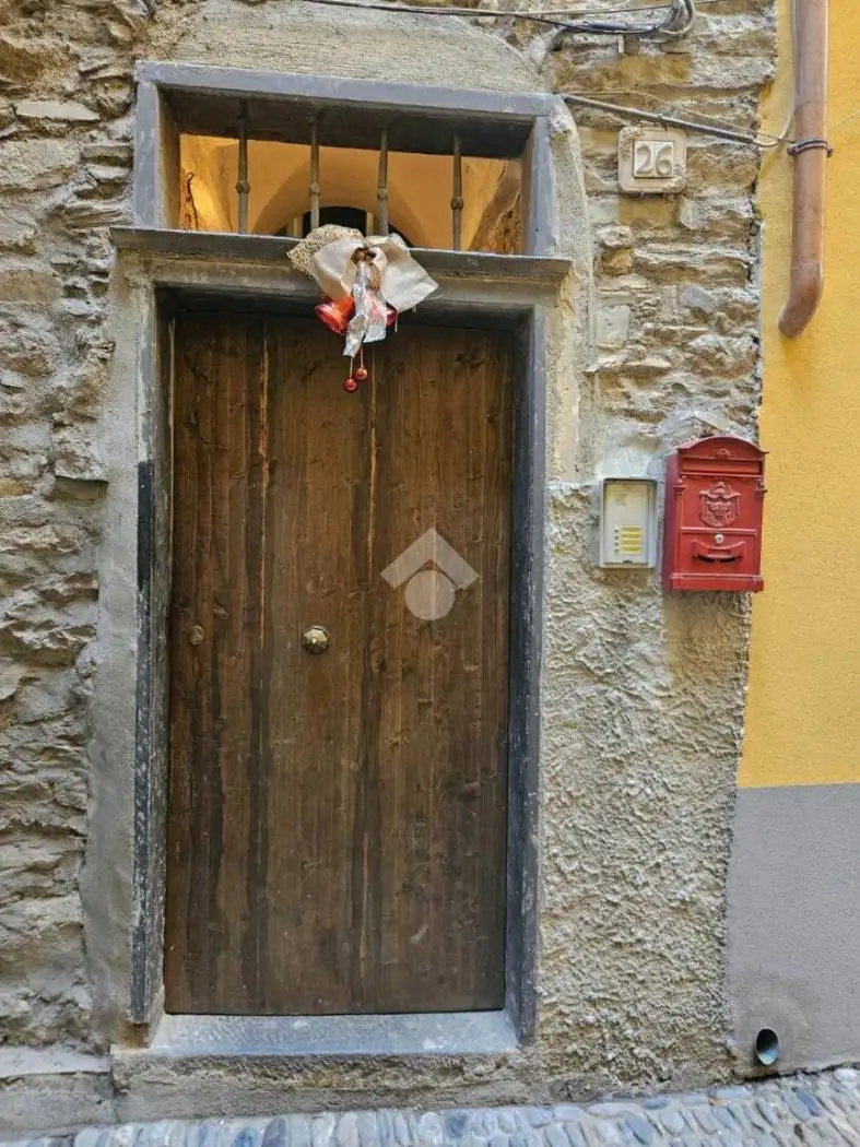 Trilocale via Marco Bianchi 26, Centro, Badalucco - foto 2