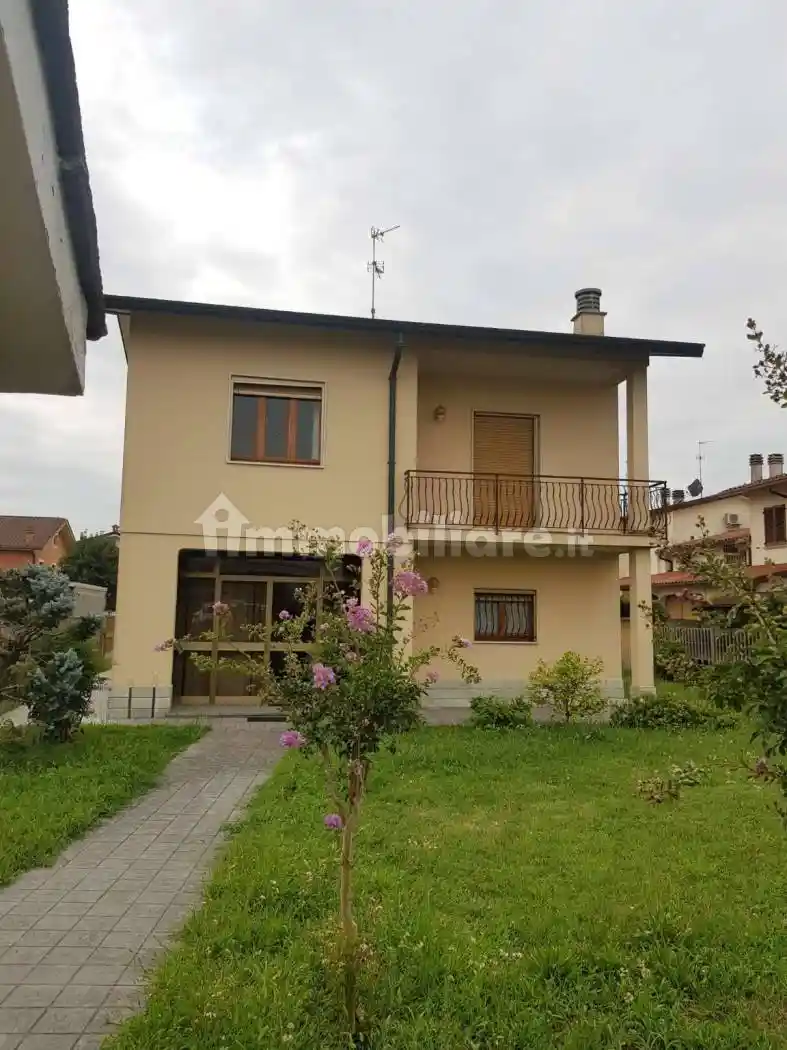 Villa in vendita a Trescore Cremasco
