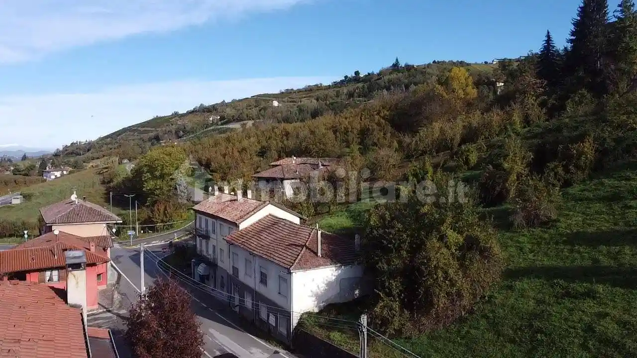 Rustico - Casale in vendita a Sinio