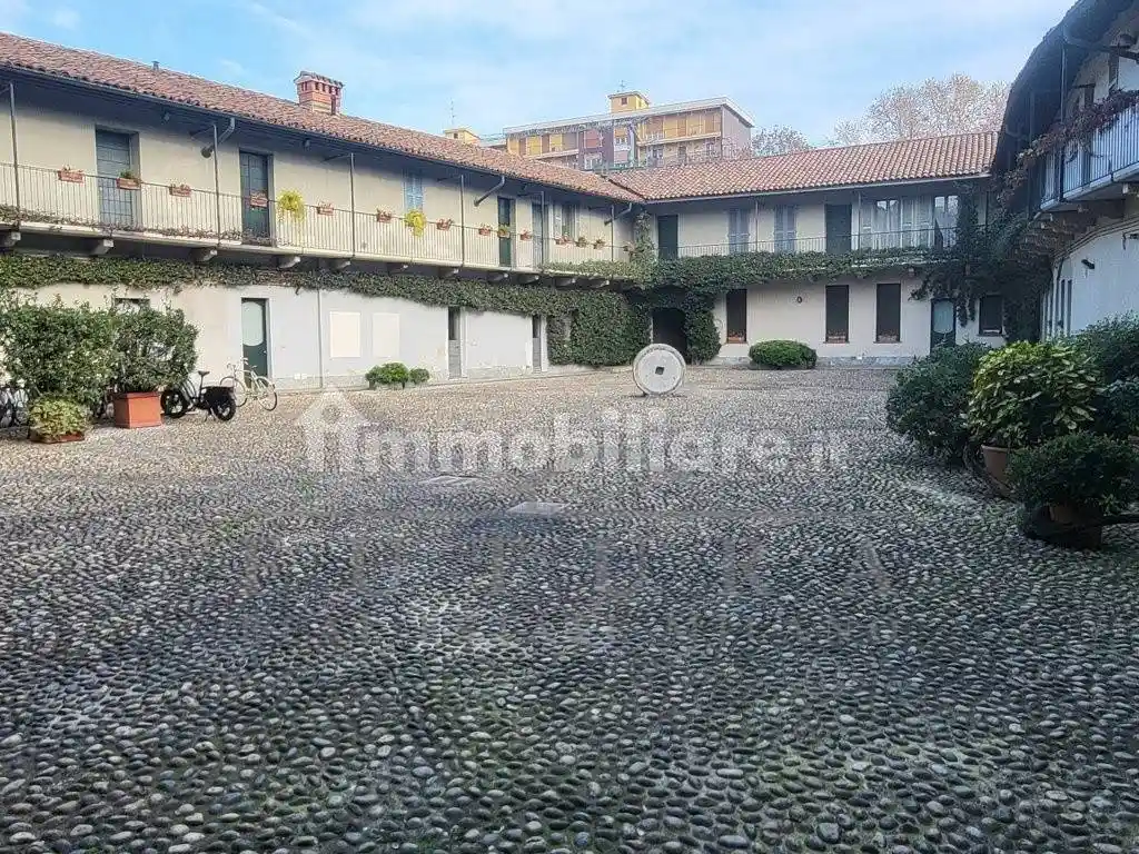 Monolocale buono stato, piano terra, Cascina dei Pomi, Milano - foto 2