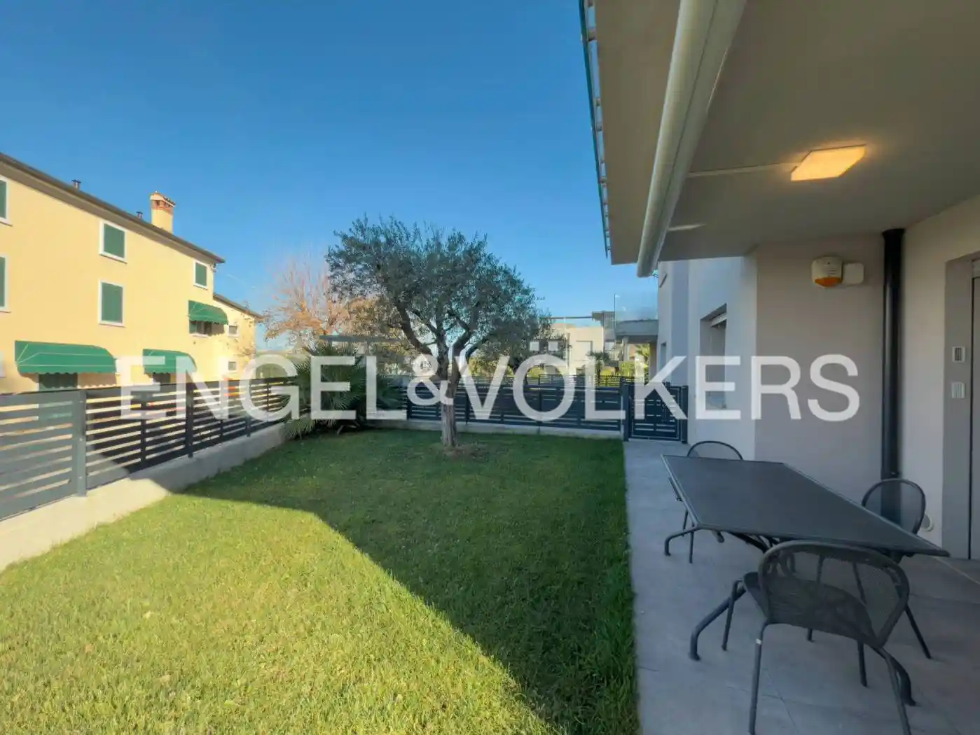 Appartamento in vendita a Peschiera del Garda